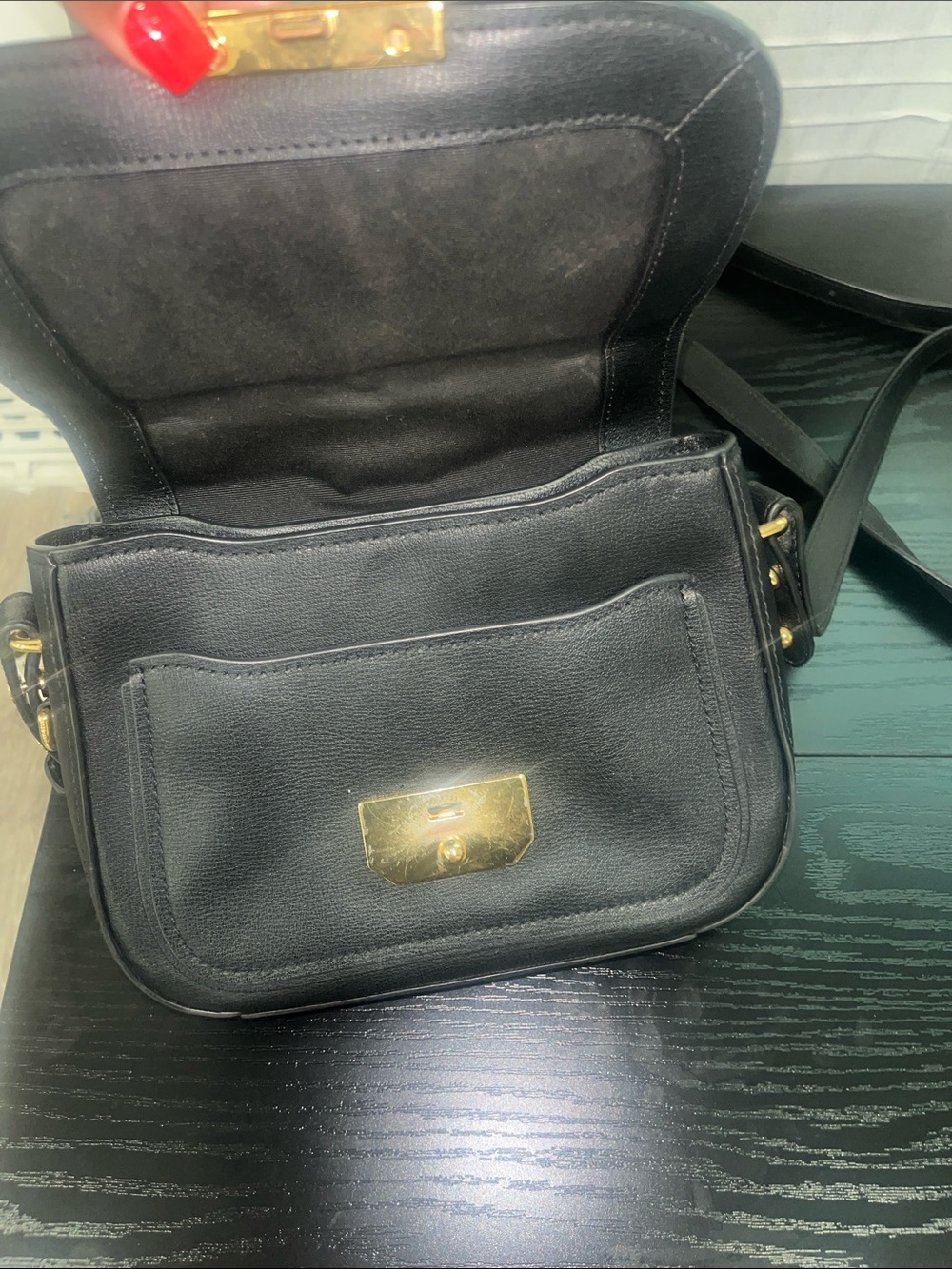 Marc Jacobs Structured Black Shoulder Bag with Top Handle and Gold Accent EUC - Picture 6 of 9
